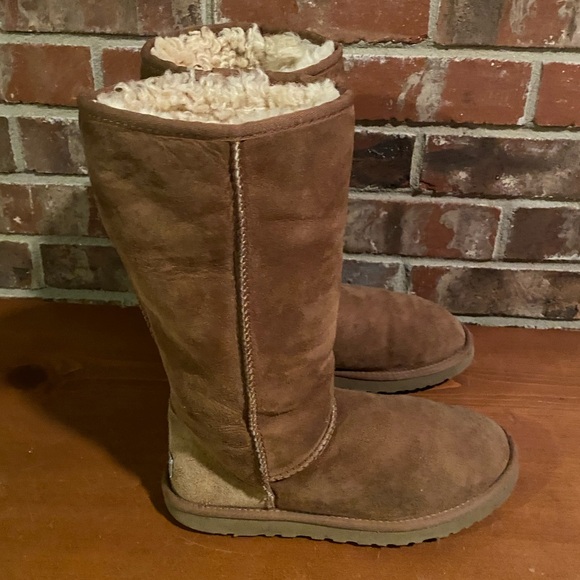 UGG MID-CALF BOOTS - Picture 2 of 9